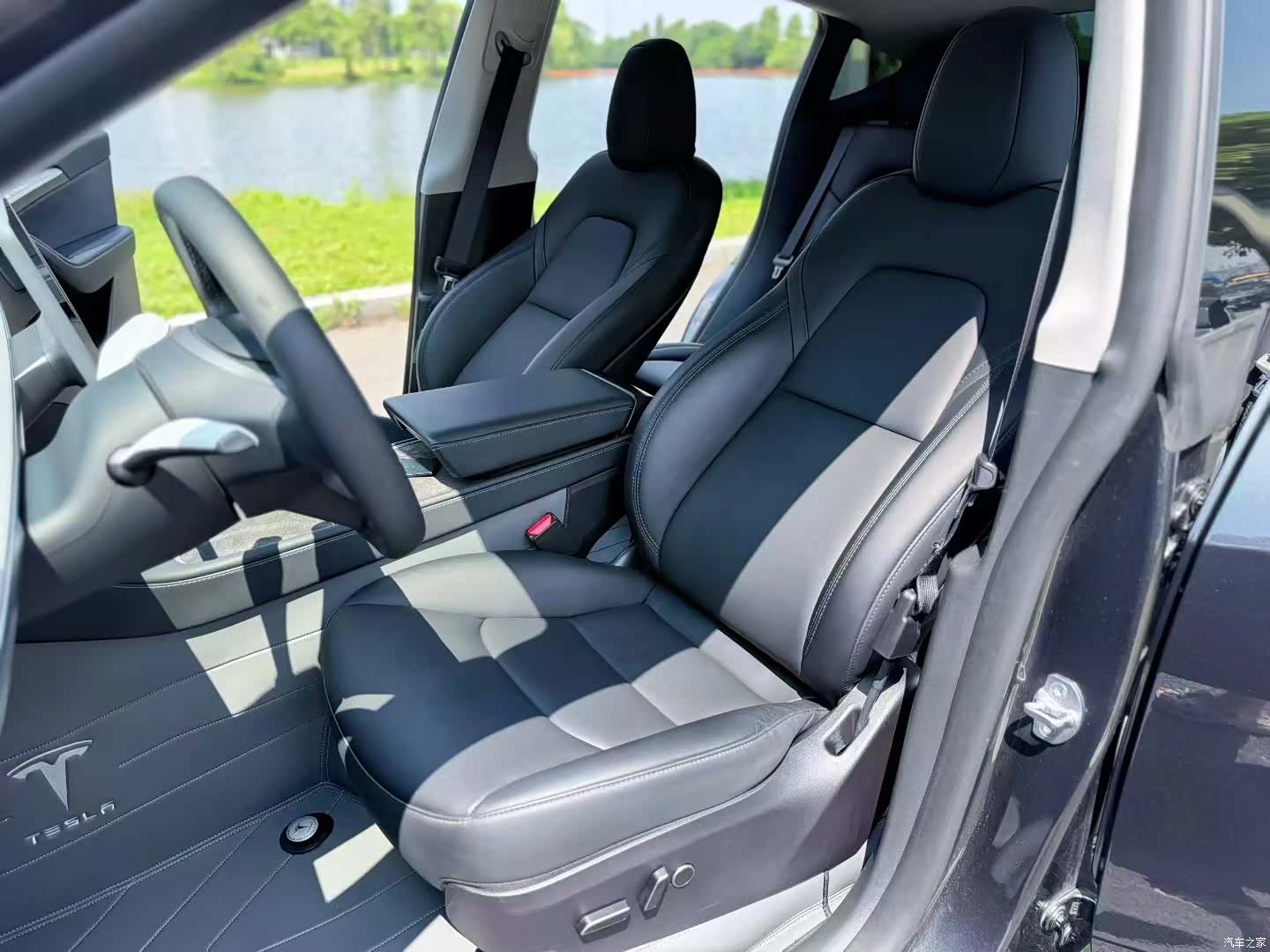 Tesla Model Y, 2024 все фото
