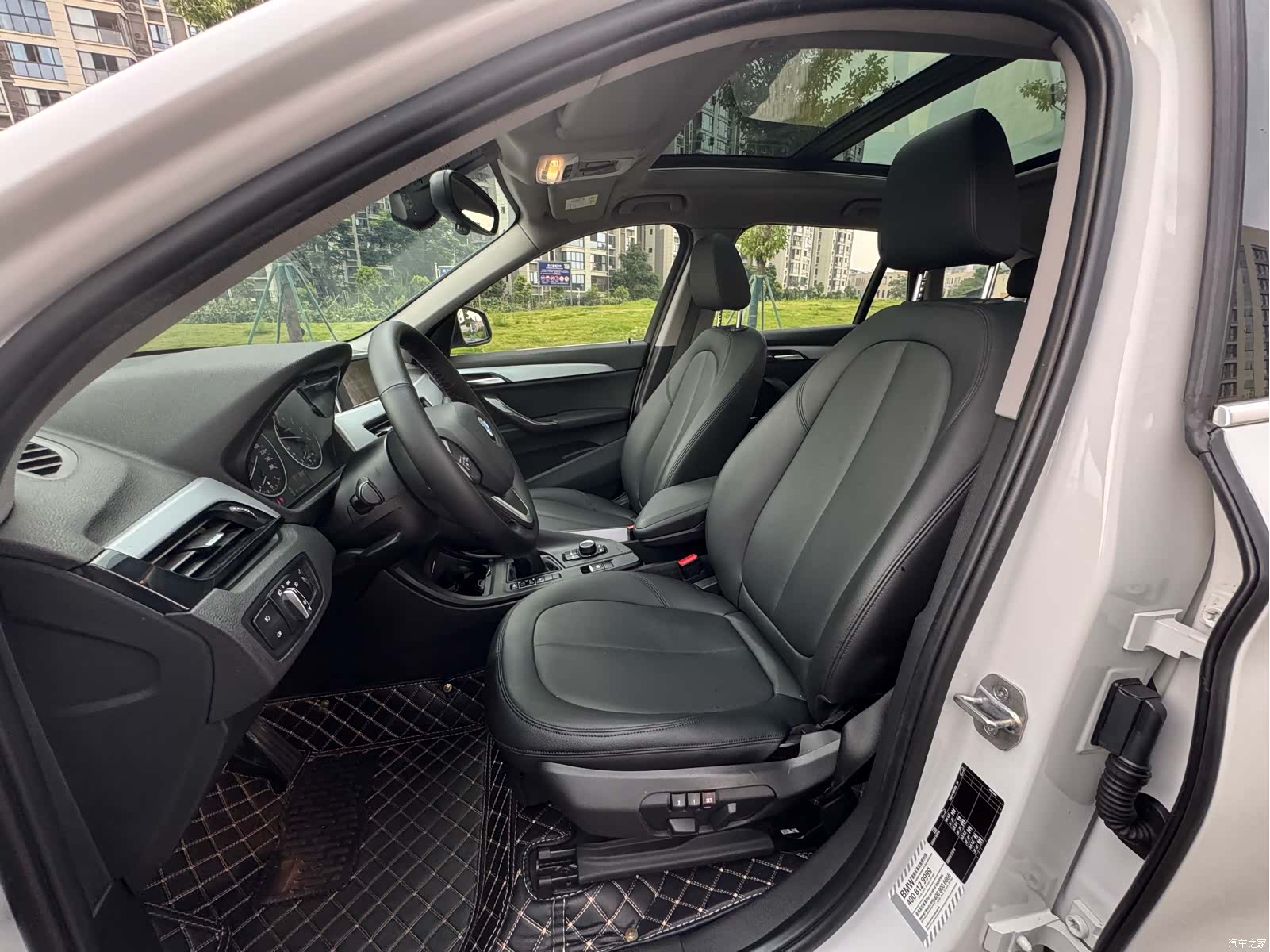 BMW X1, 2017 все фото