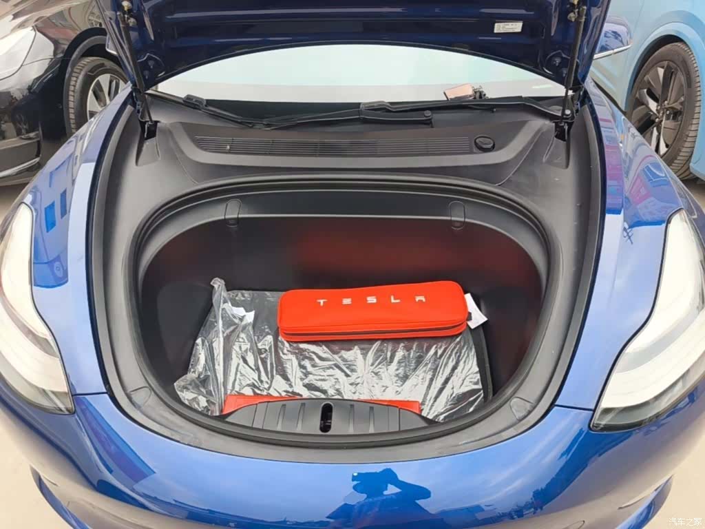 Tesla Model 3, 2019 16