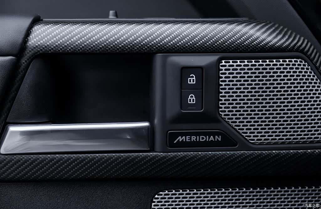 Land Rover Defender, 2023 26