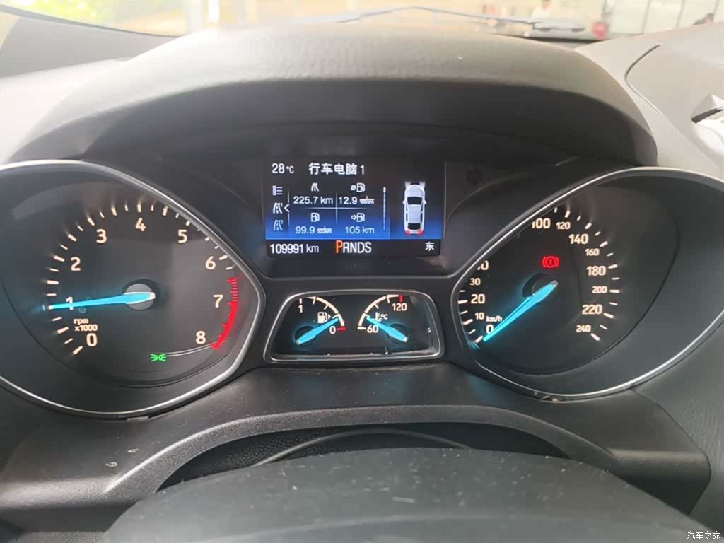 Ford Kuga, 2017 12