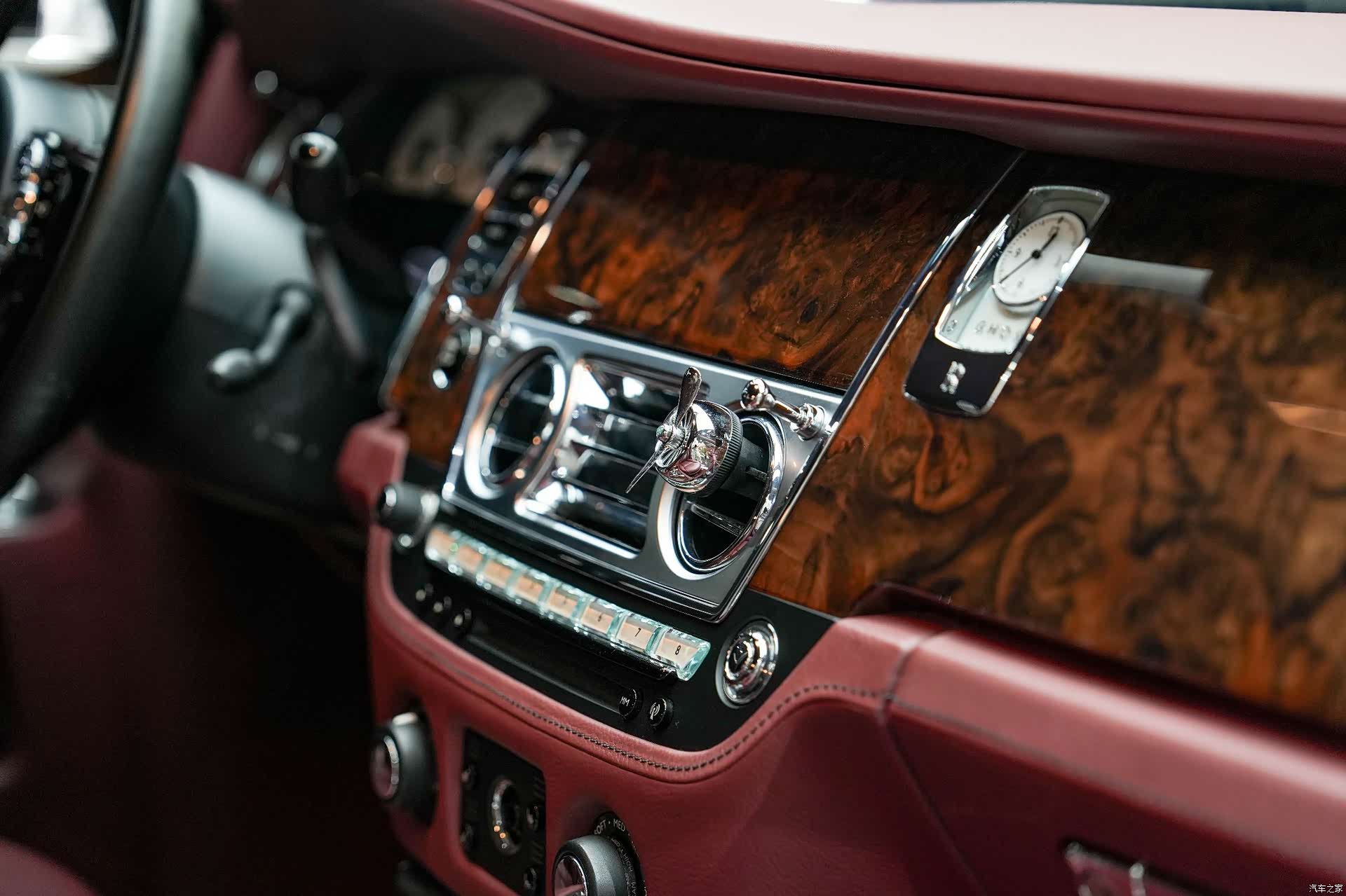 Rolls-Royce Ghost, 2017 10