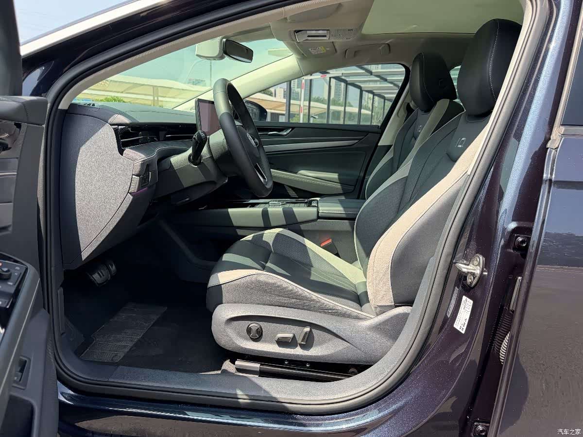 Volkswagen ID.7, 2024 8