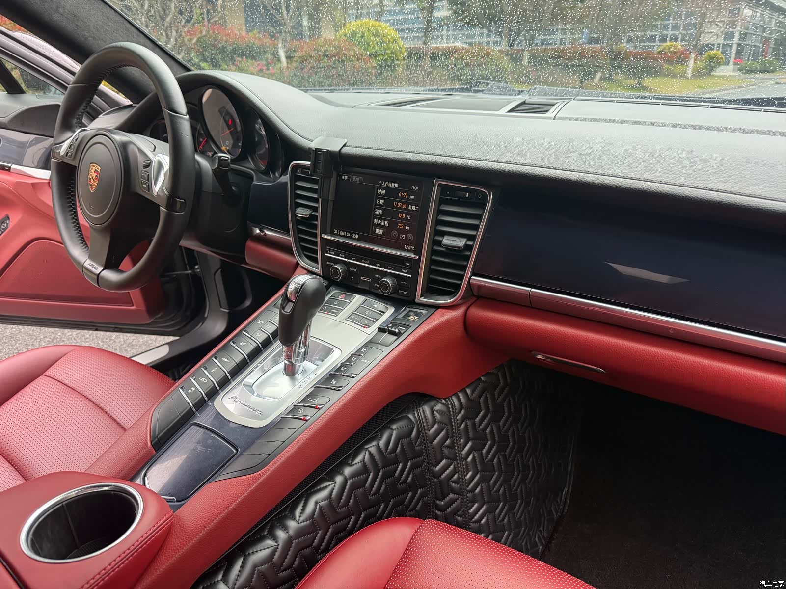 Porsche Panamera, 2011 15