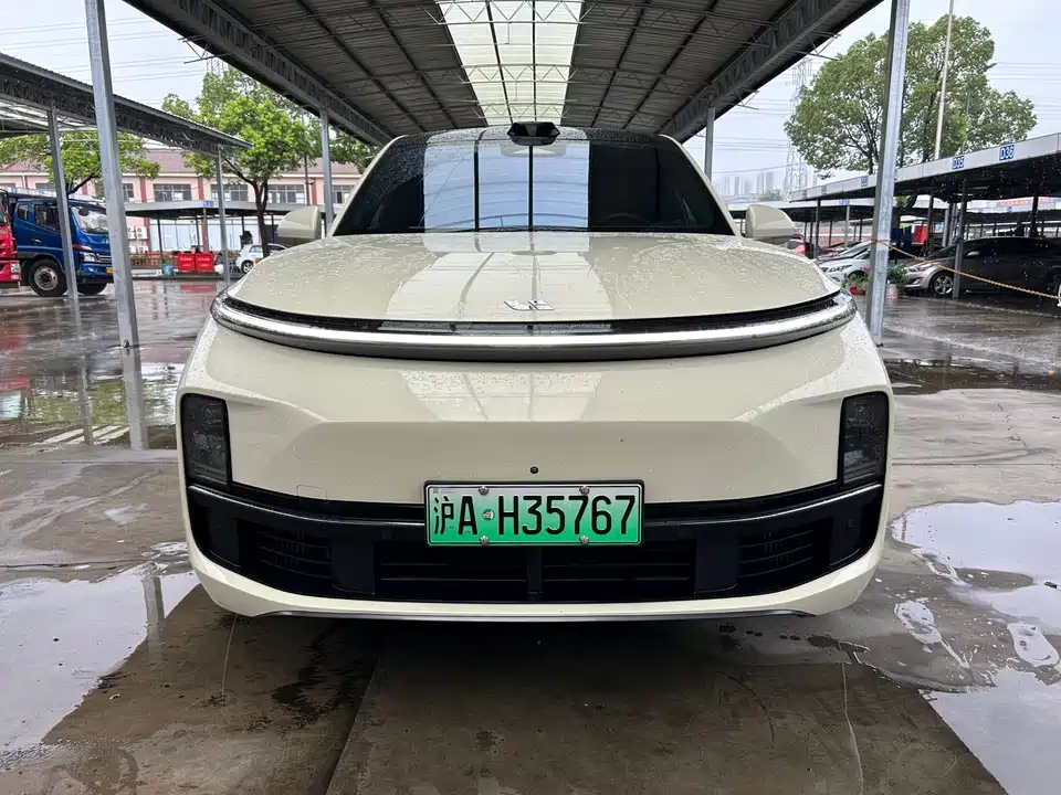 Li Auto Ideal L8