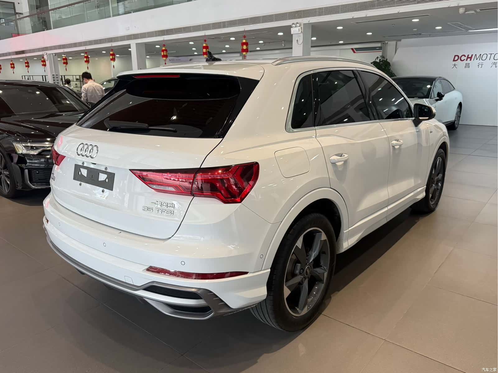 Audi Q3, 2023 4