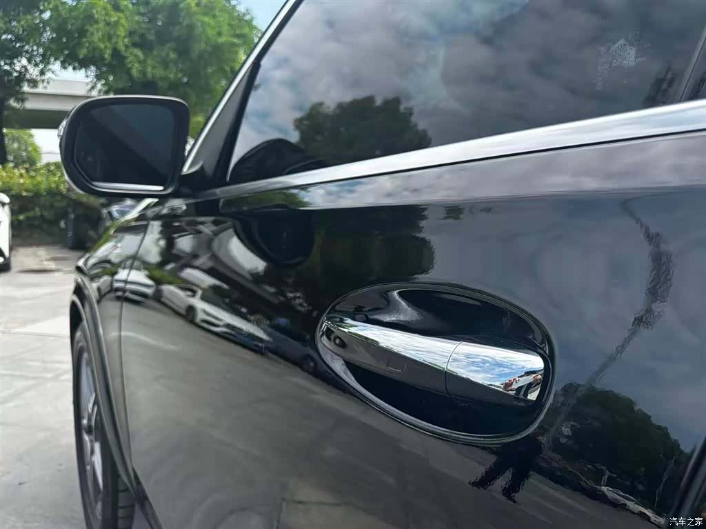 Mercedes-Benz GLE, 2025 13