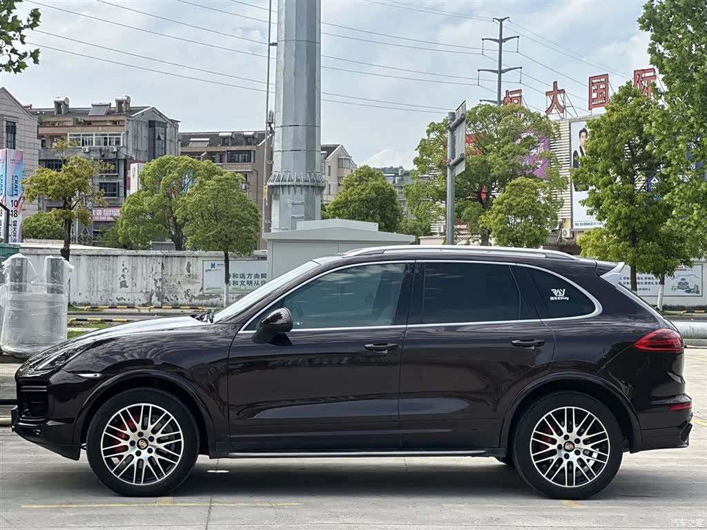 Porsche Cayenne, 2014 все фото