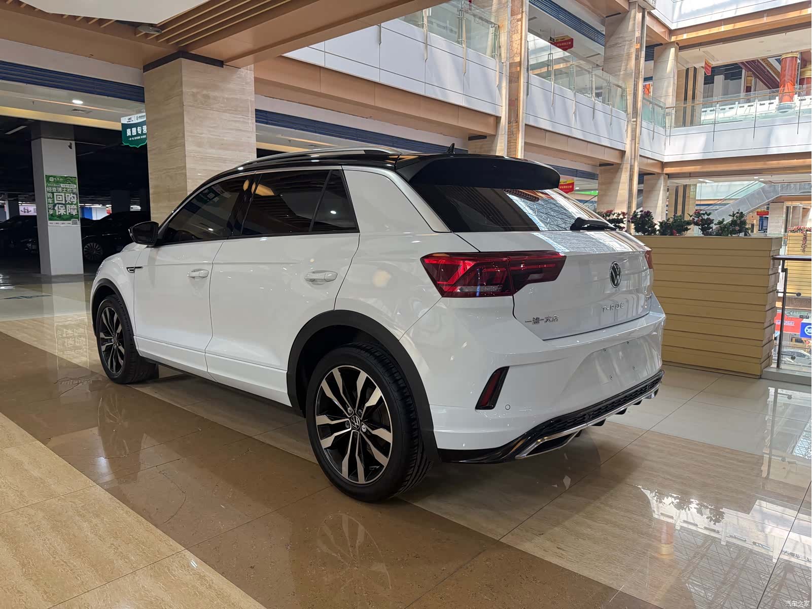 Volkswagen T-ROC, 2022 все фото