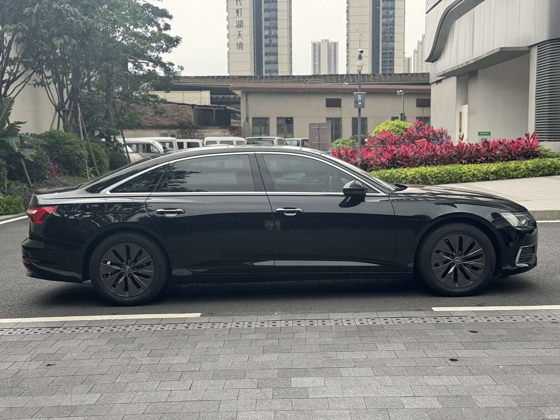 Audi A6L, 2020 4