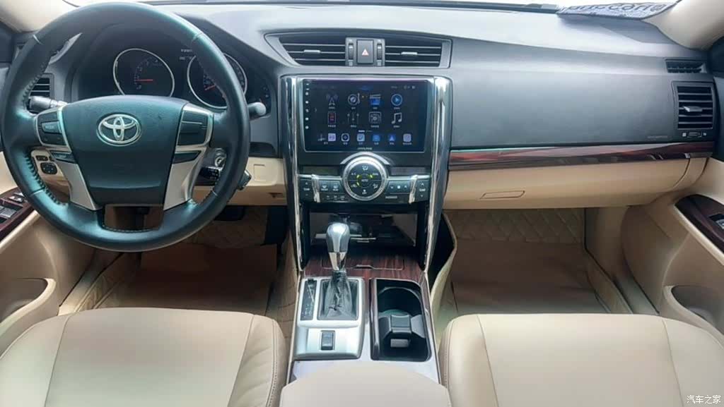 Toyota 2.5V, 2013 7