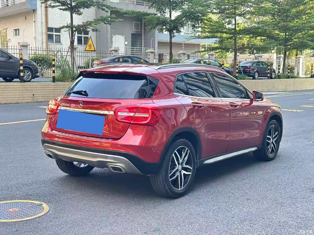 Mercedes-Benz GLA, 2015 3