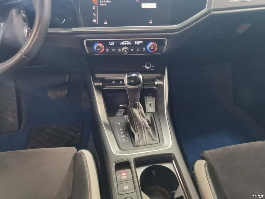 Audi Q3, 2019 14
