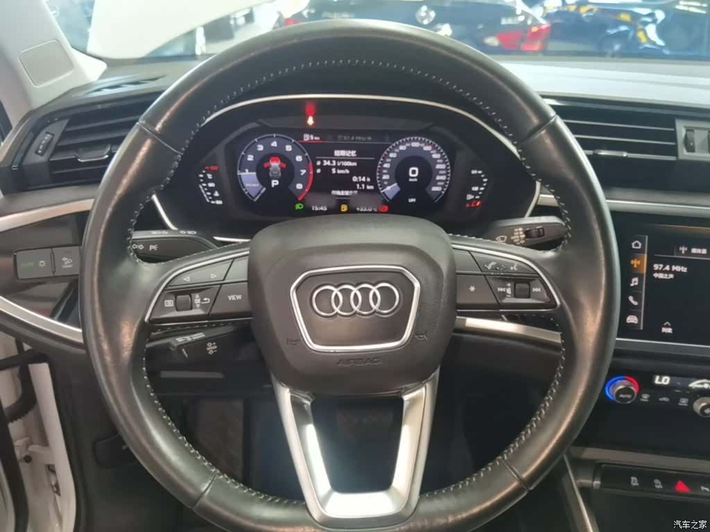 Audi Q3, 2019 11