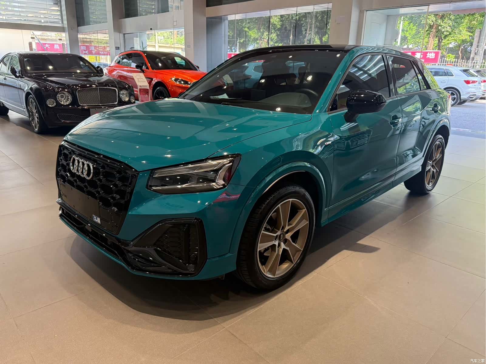 Audi Q2L, 2022 1