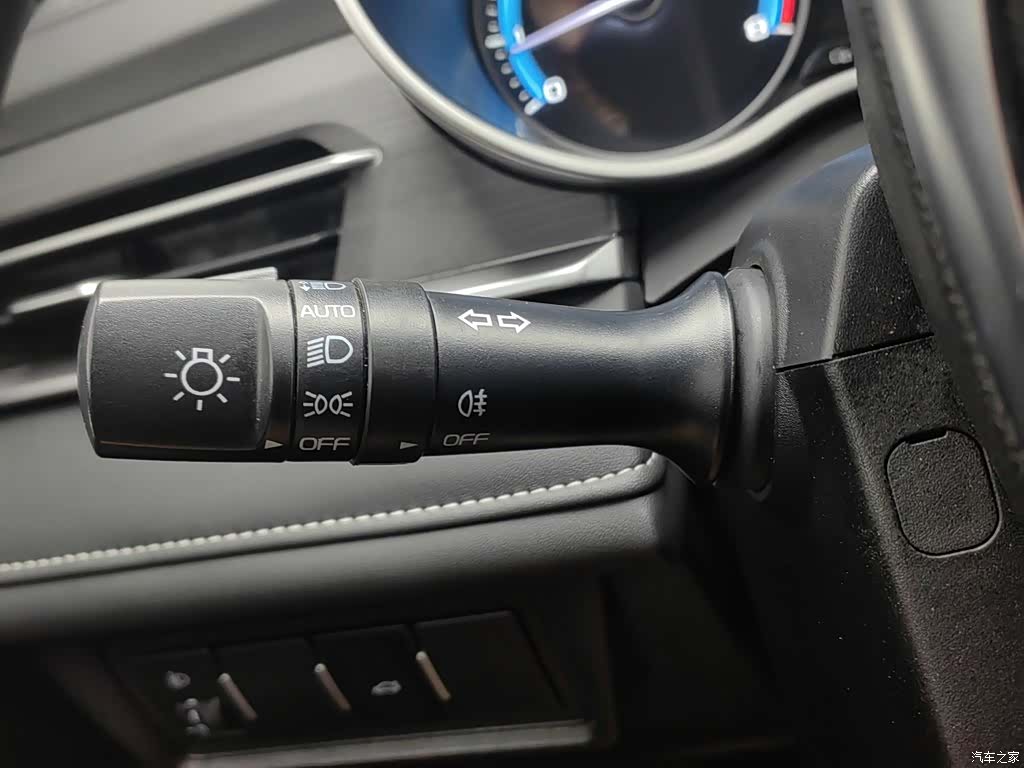 Geely Emgrand, 2021 21