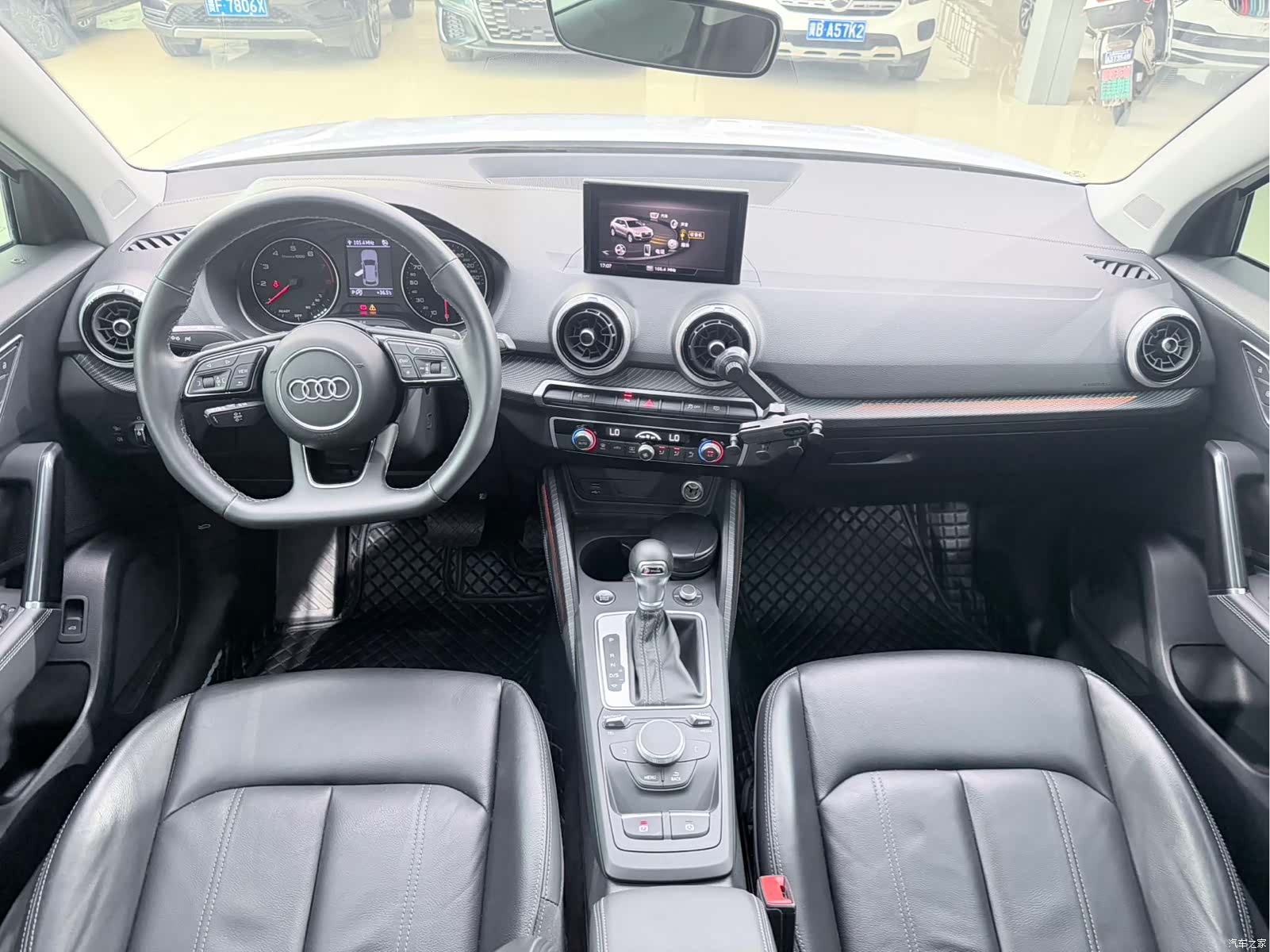 Audi Q2L, 2022 10
