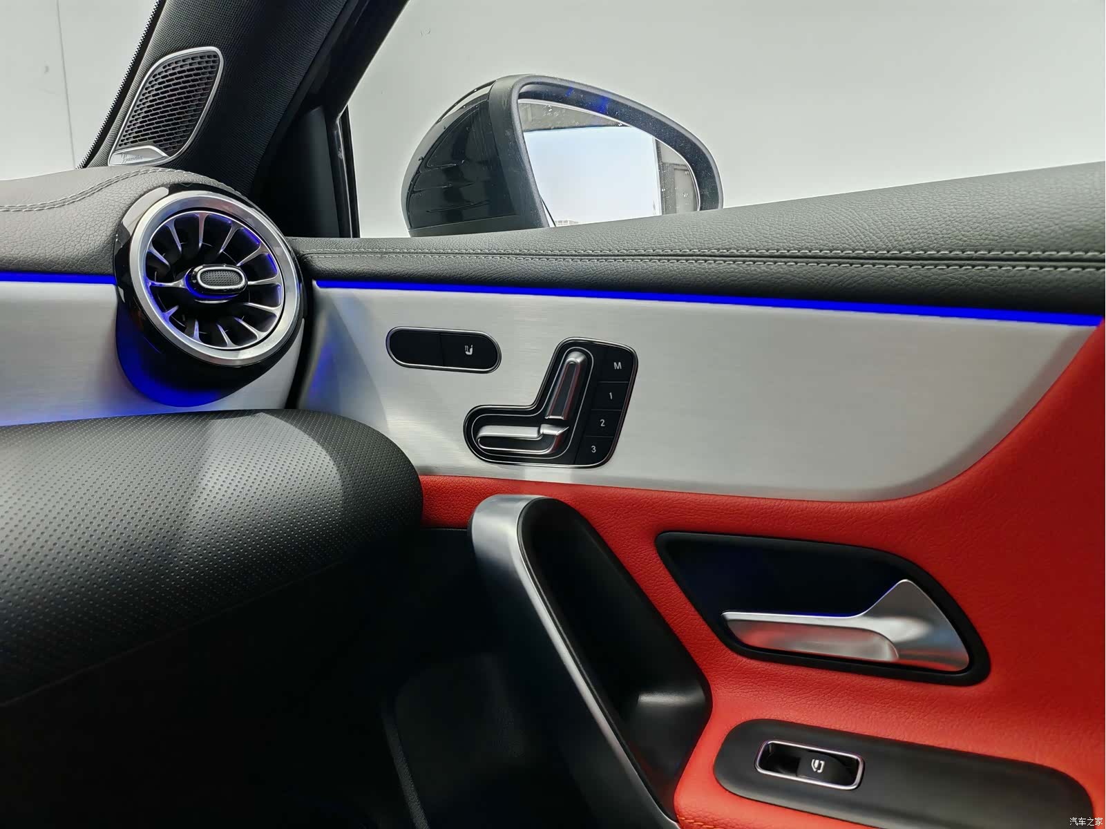 Mercedes-Benz A-Class, 2025 17