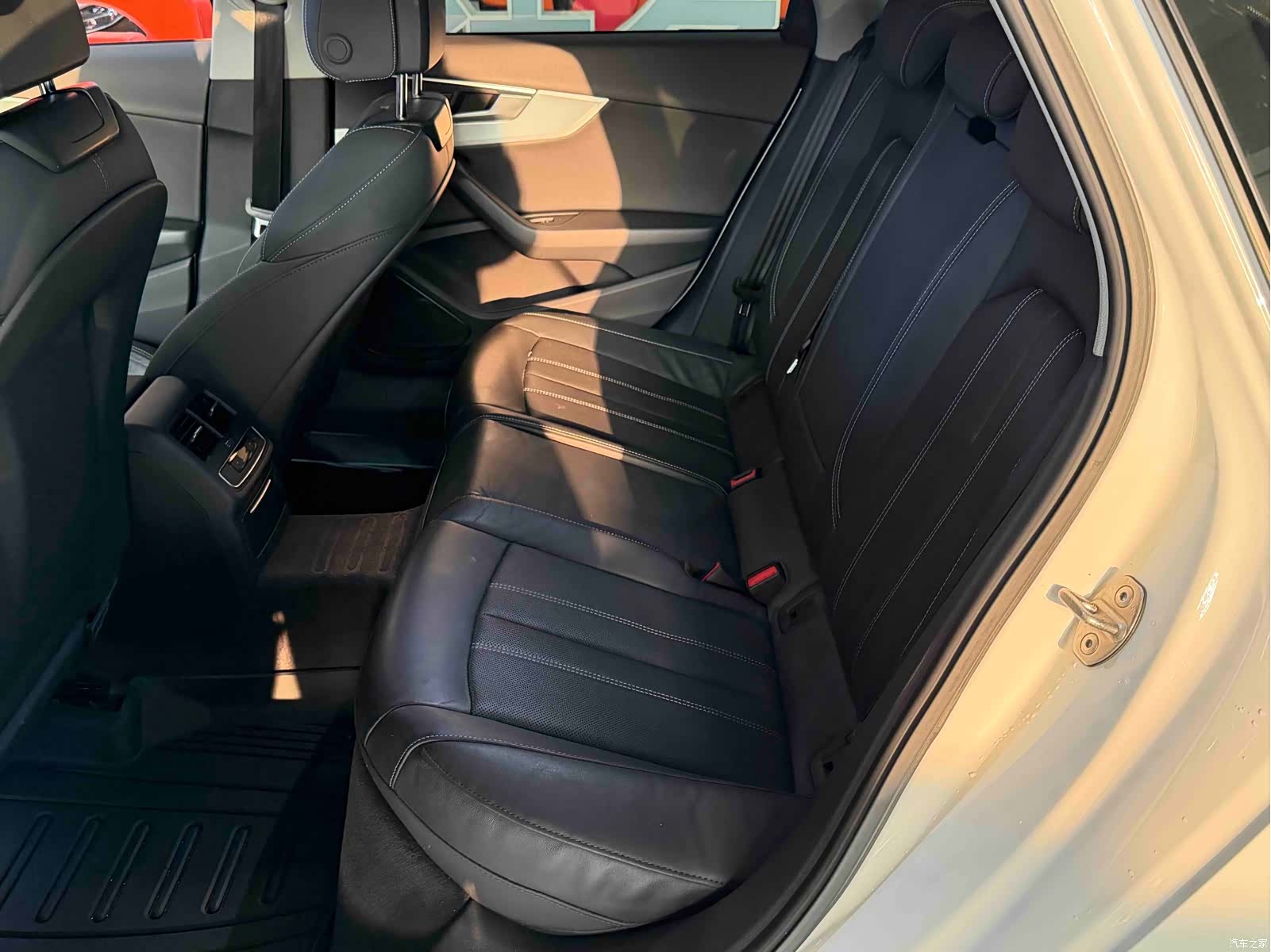 Audi A4L, 2021 7