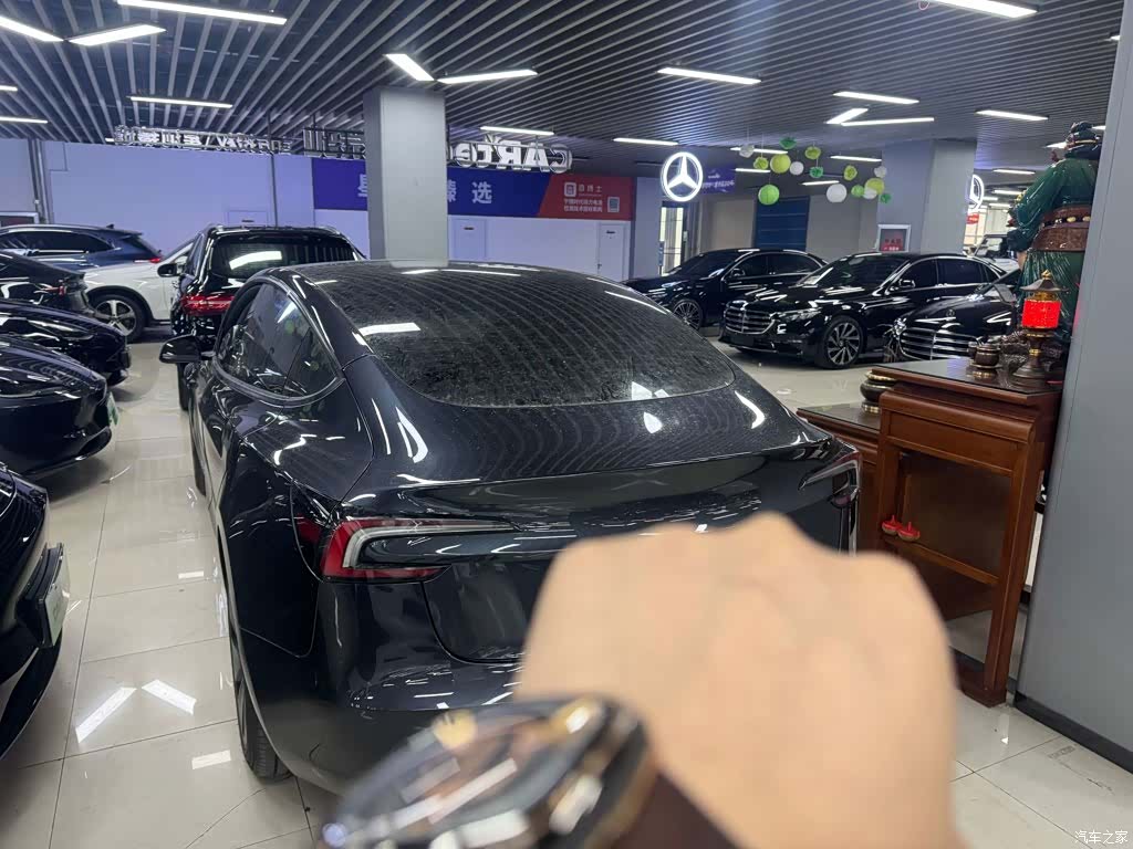 Tesla Model 3, 2025 2