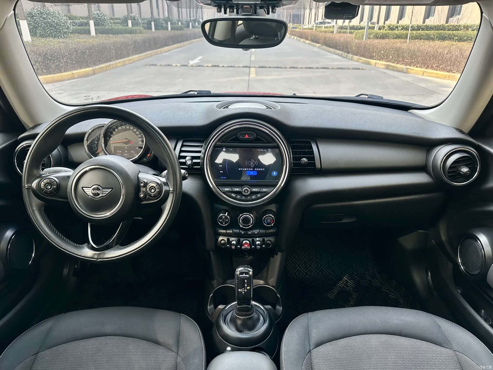 Mini ONE, 2018 6