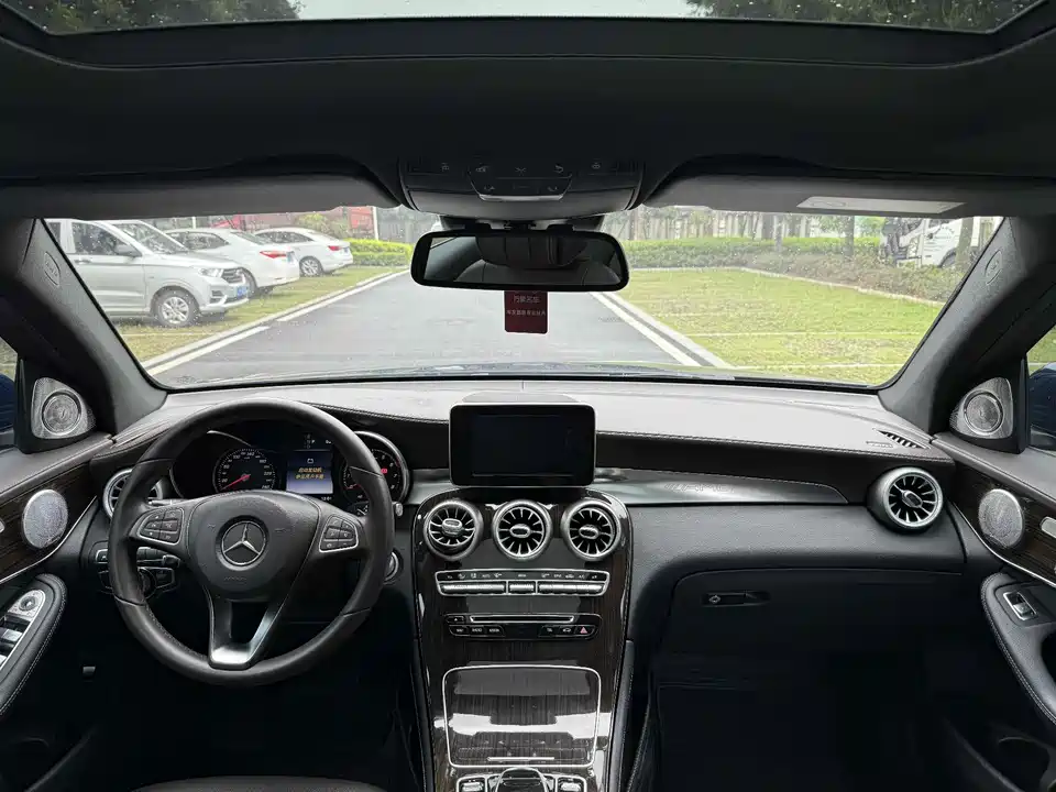 Mercedes-Benz GLC Mercedes-Benz GLC