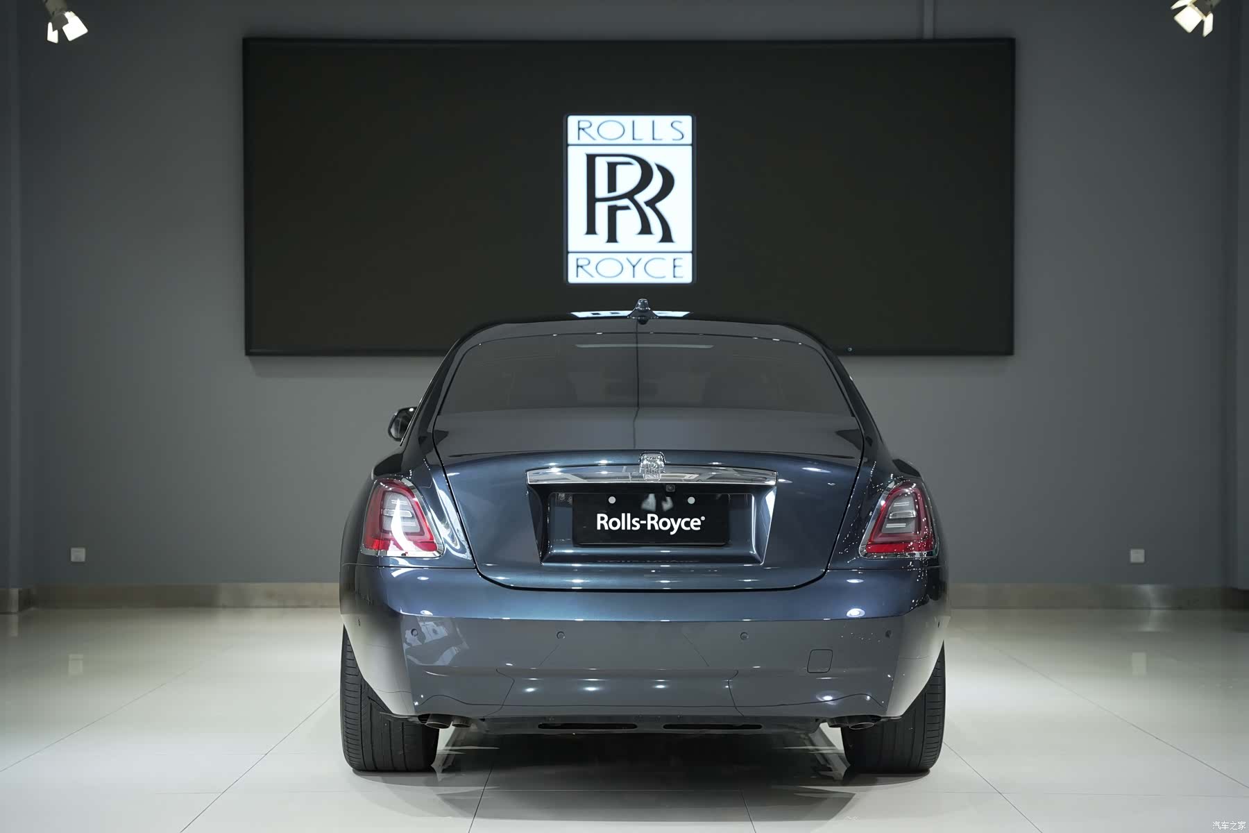 Rolls-Royce Ghost, 2021 4