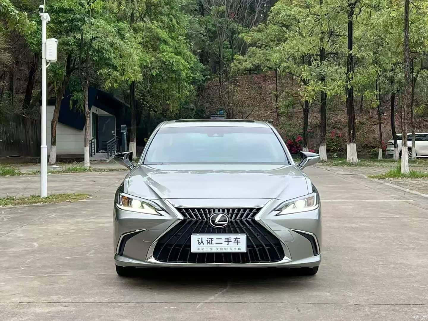 Lexus ES, 2022 2