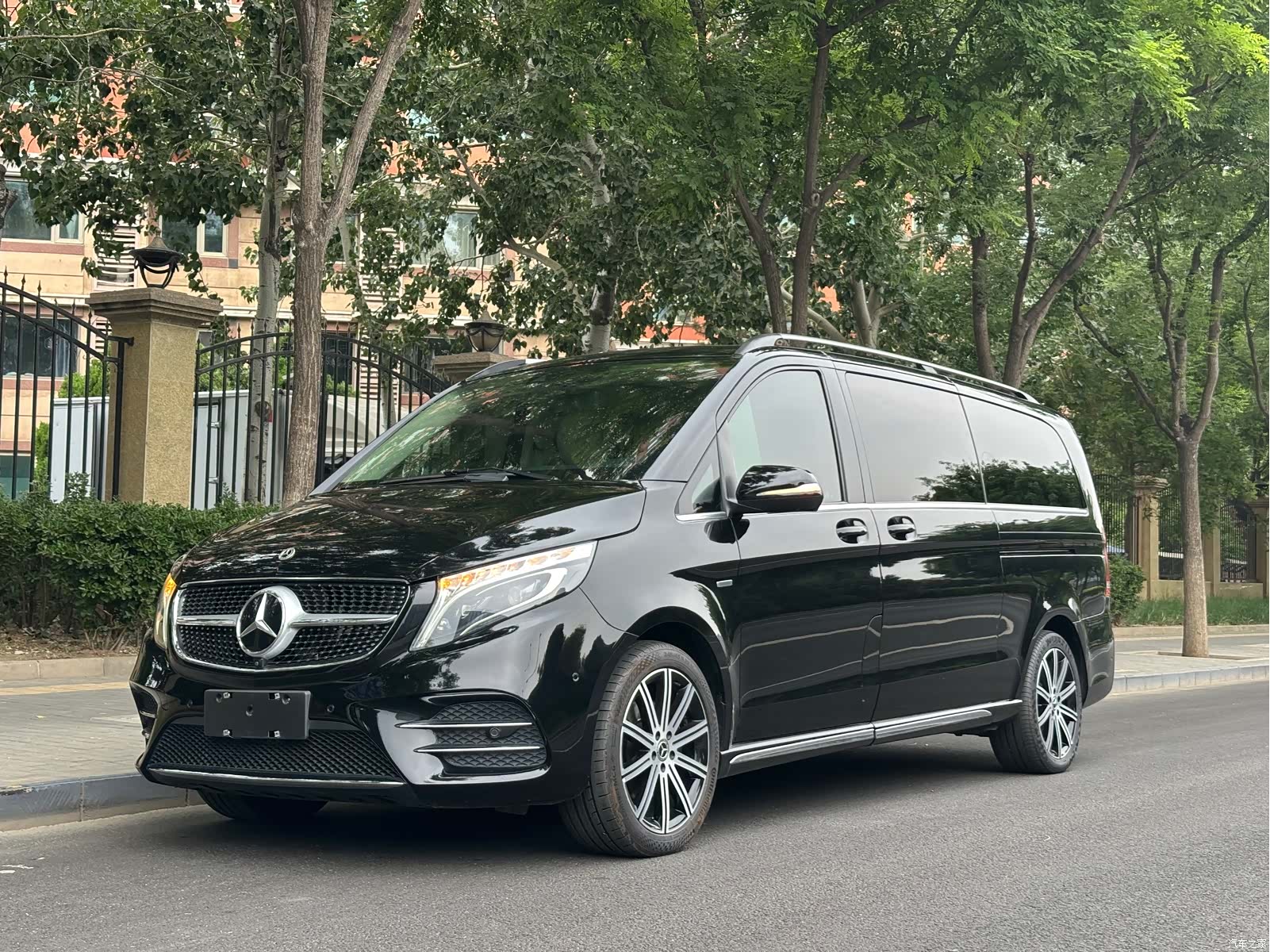 Mercedes-Benz V-Class, 2022 1