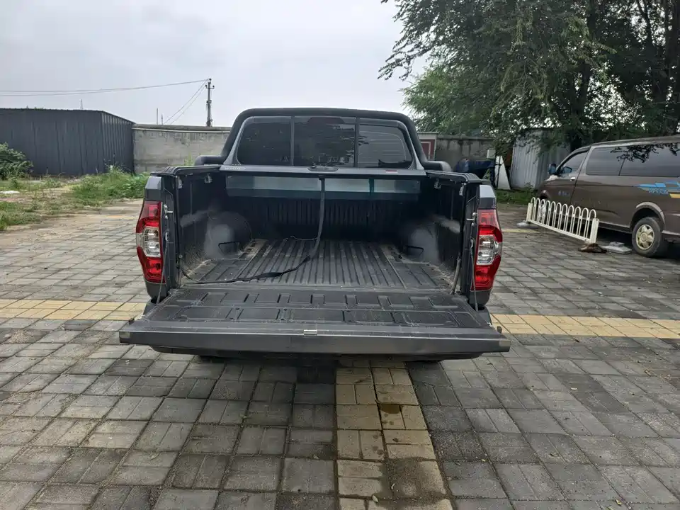 MAXUS Chase T70