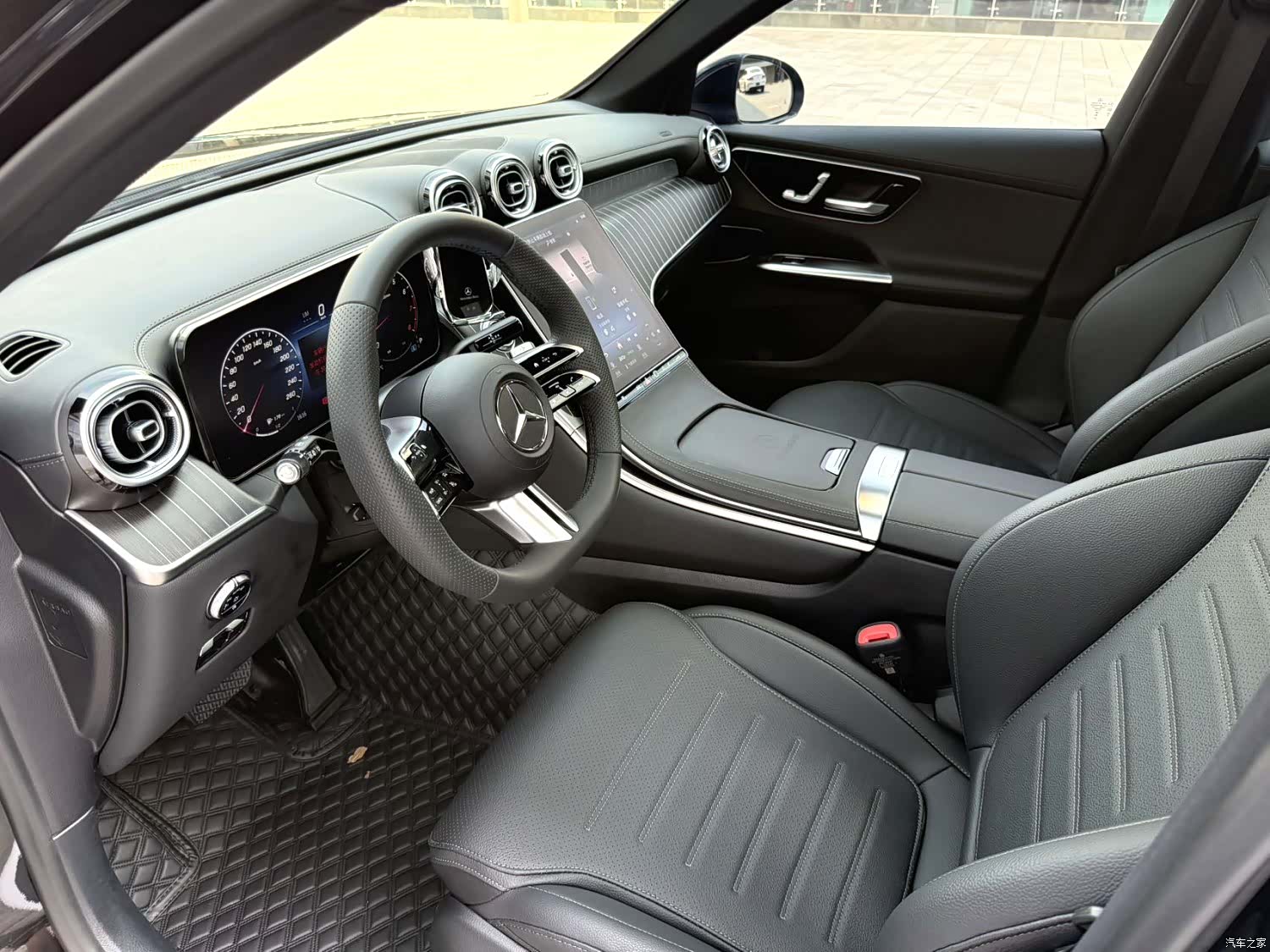Mercedes-Benz GLC, 2023 4