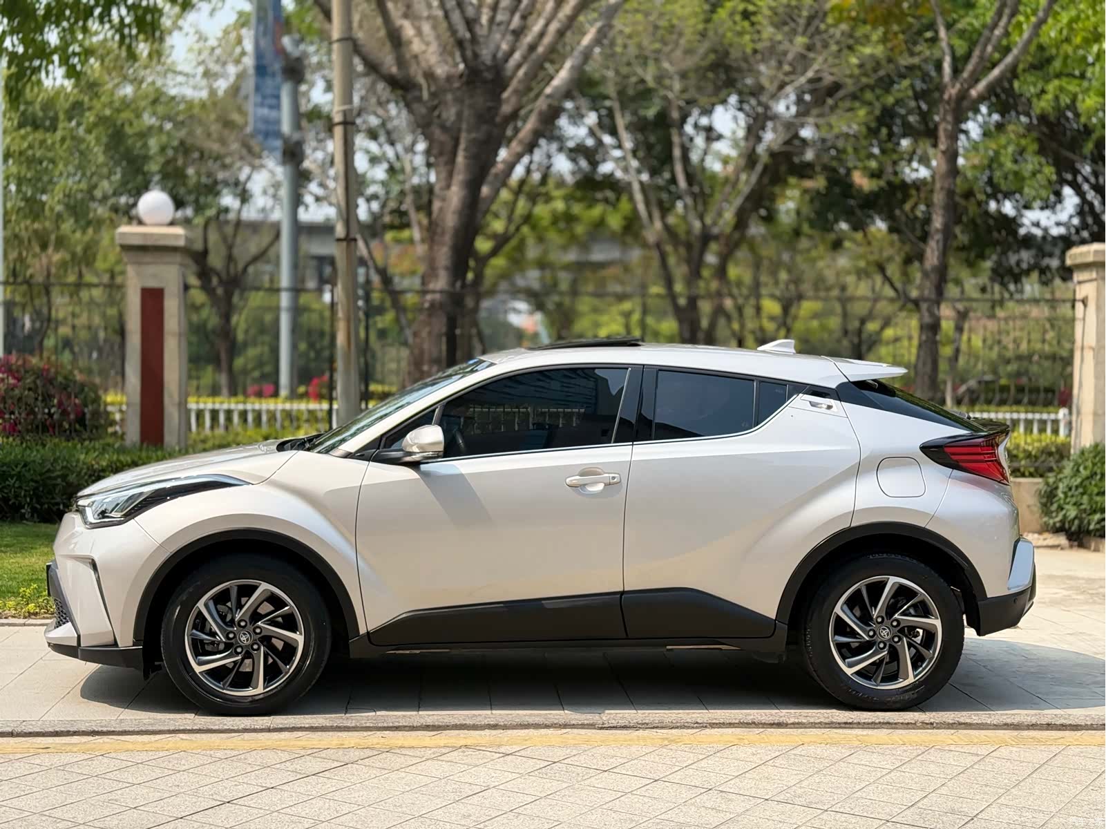 Toyota C-HR, 2022 7