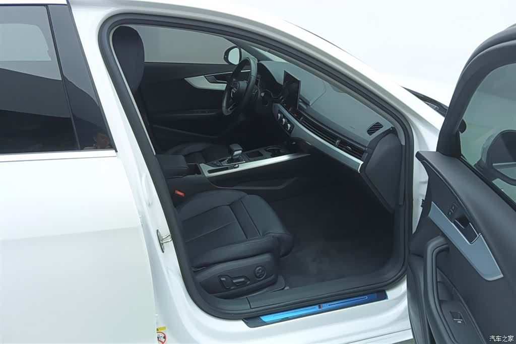 Audi A4L, 2022 8