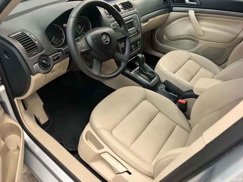 Skoda Octavia, 2015 12