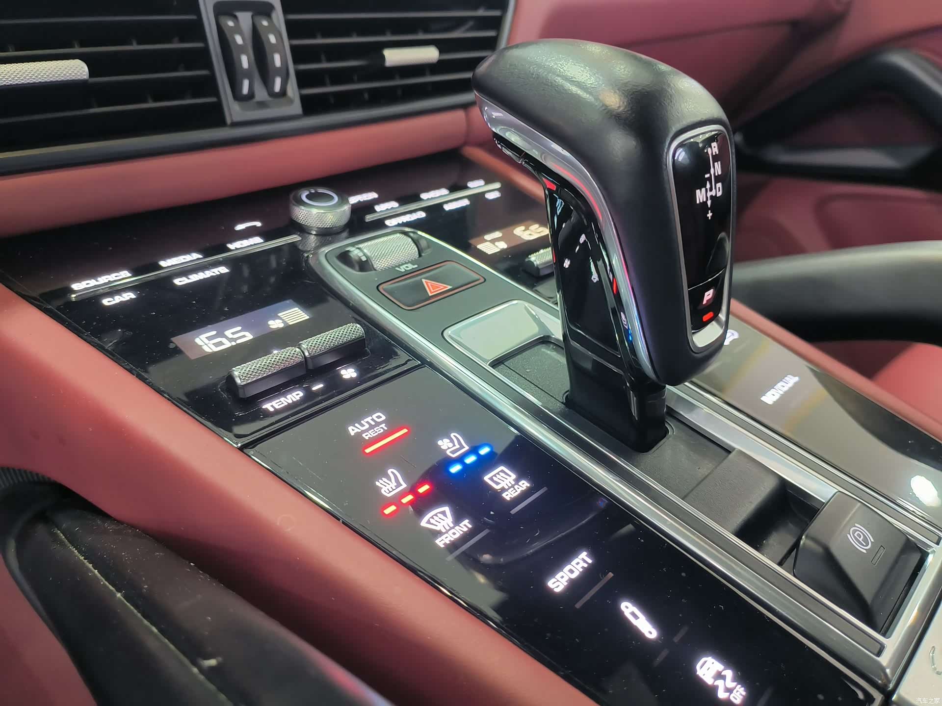 Porsche Cayenne, 2020 11