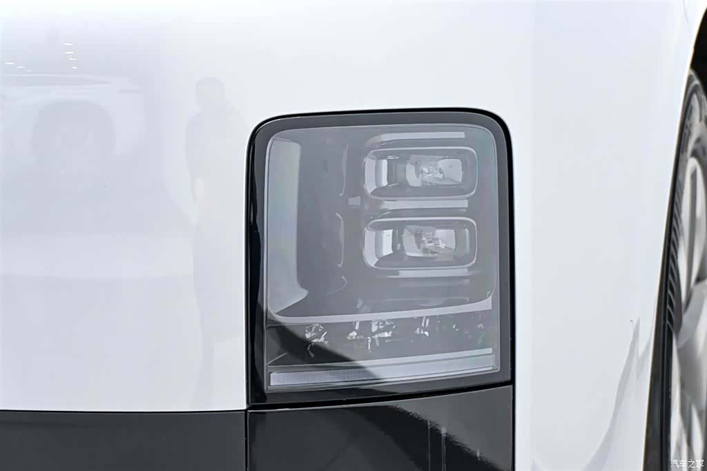 Li Auto MEGA, 2025 9