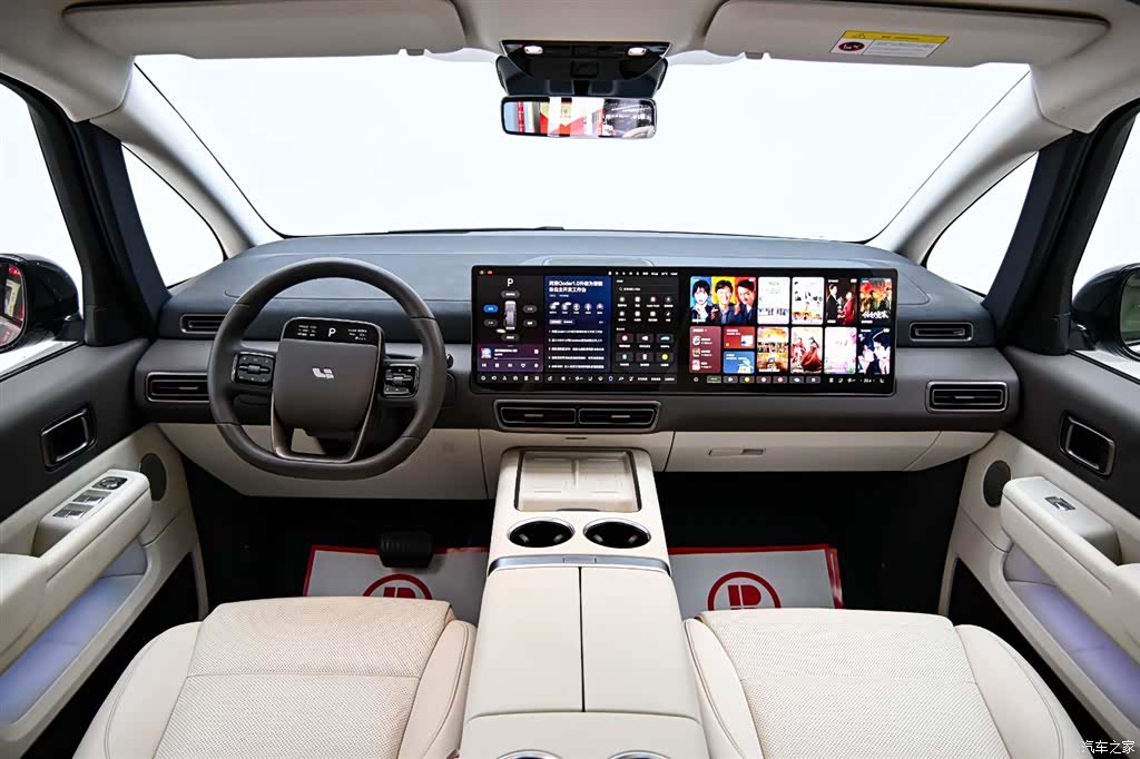Li Auto MEGA, 2025 16