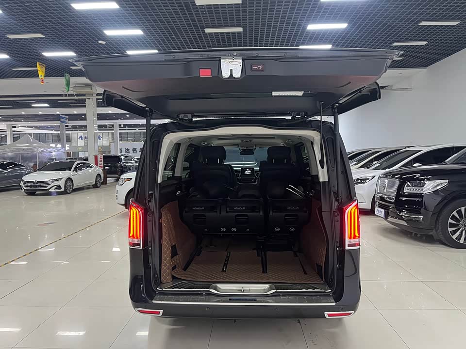 Mercedes-Benz V-class