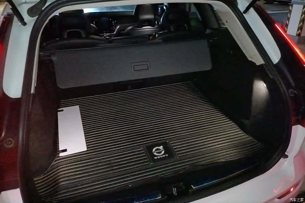 Volvo XC60, 2018 4