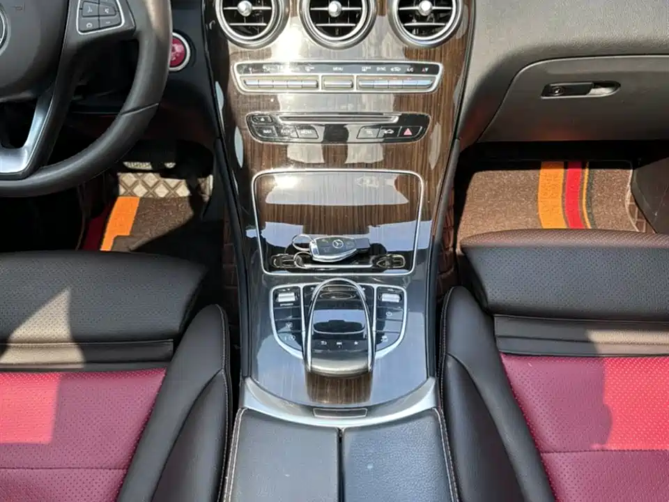 Mercedes-Benz GLC Mercedes-Benz GLC