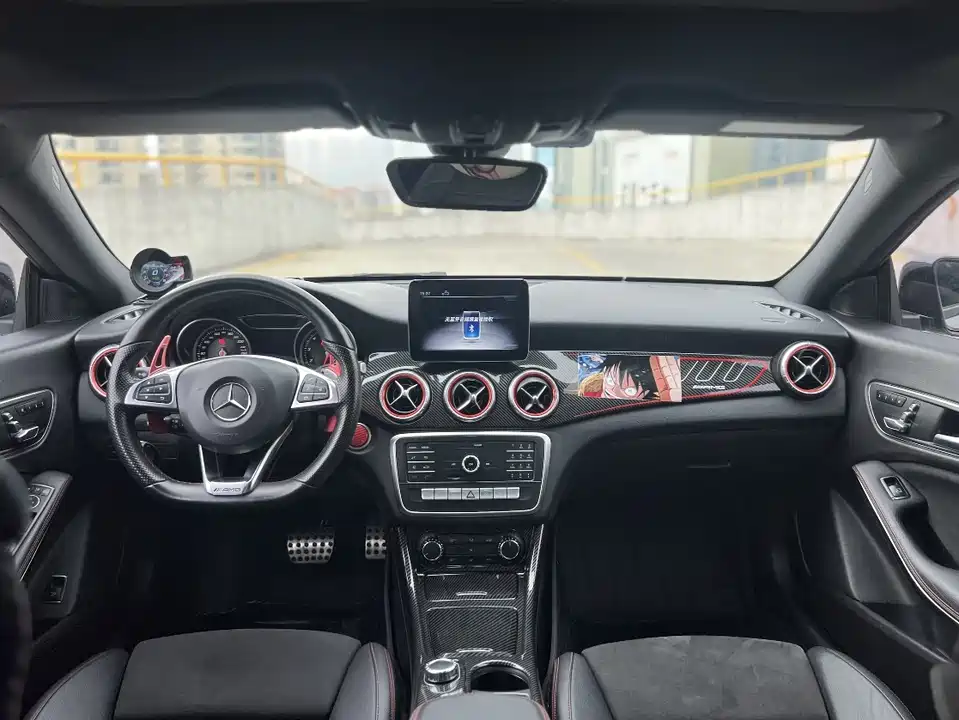 Mercedes-Benz CLA Mercedes-Benz CLA