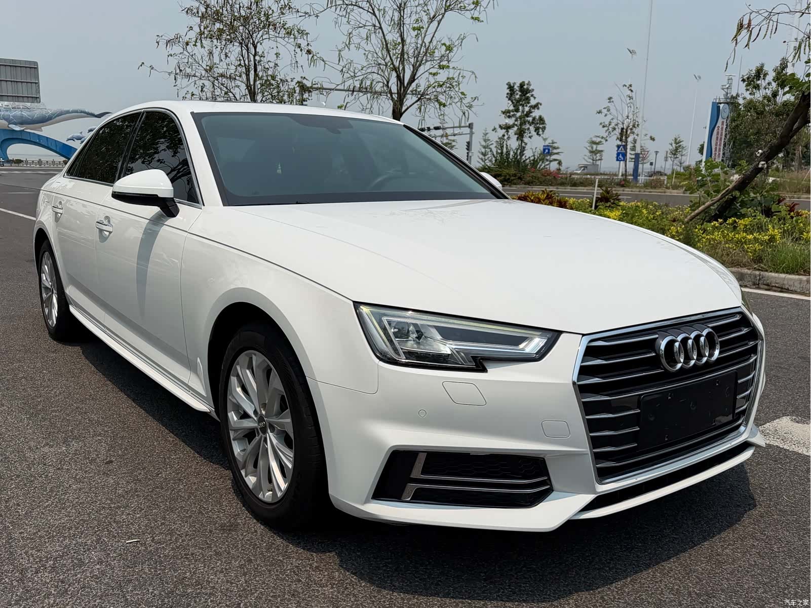 Audi A4L, 2019 3