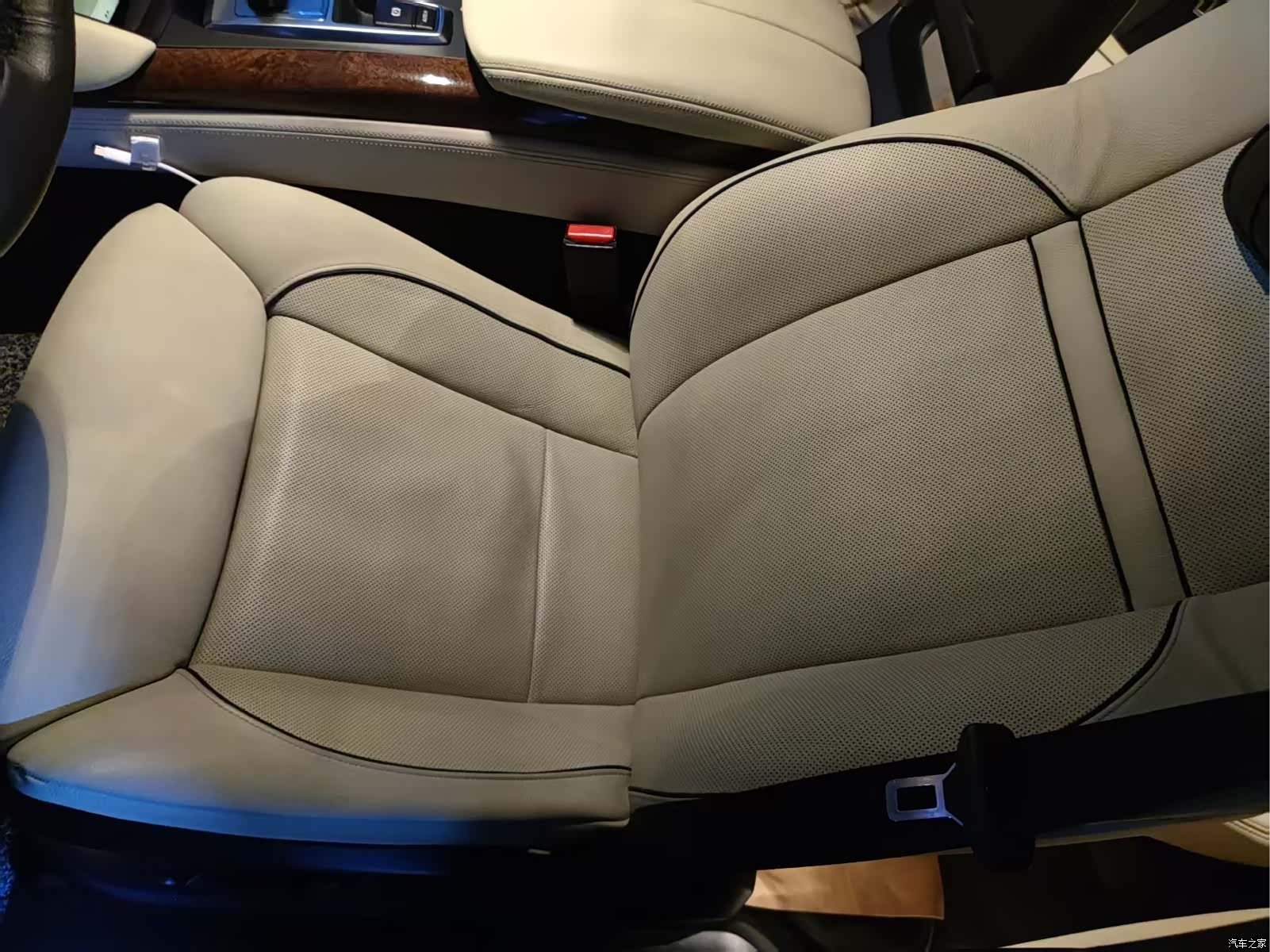 BMW X6, 2011 9