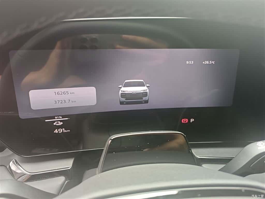 Audi e-tron, 2025 все фото