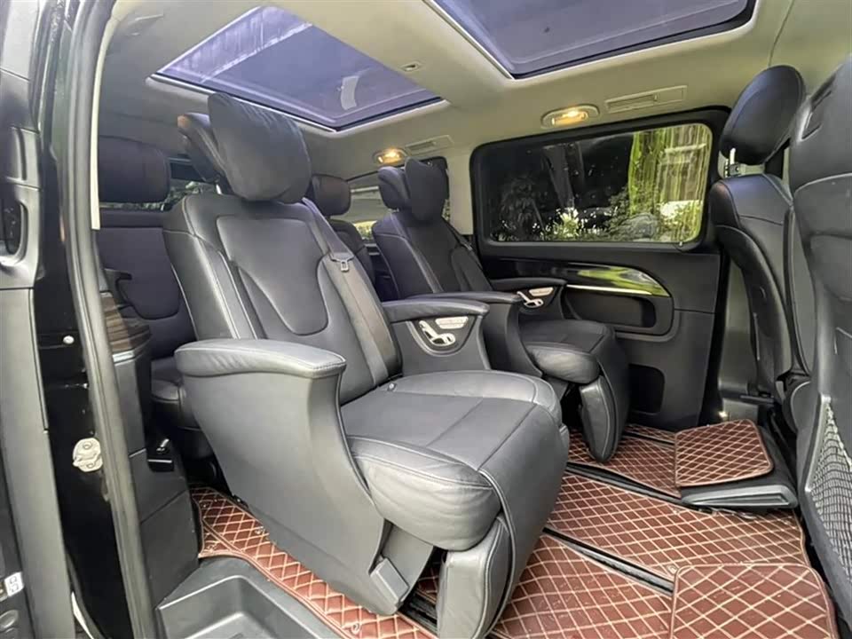 Mercedes-Benz V-class
