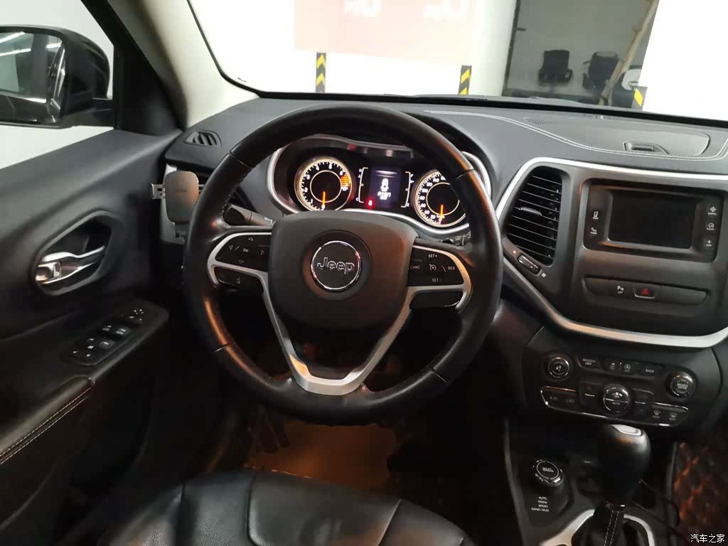 Jeep Cherokee, 2017 3