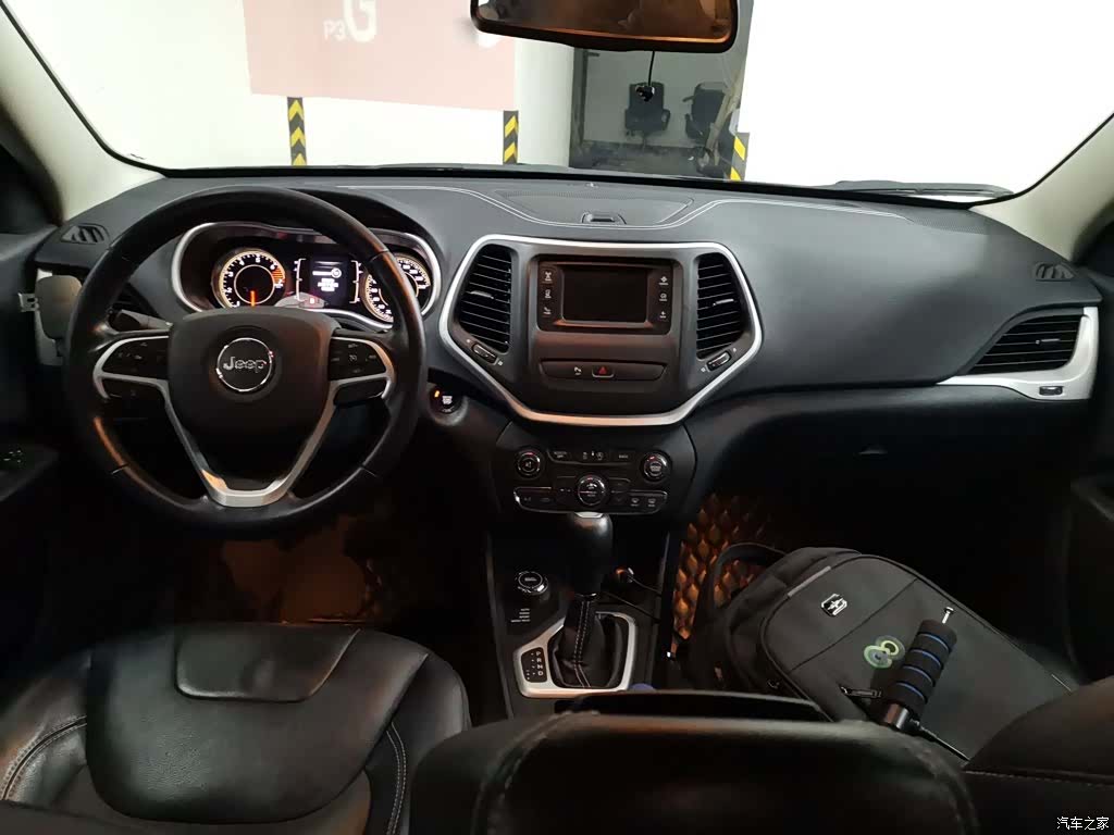 Jeep Cherokee, 2017 12