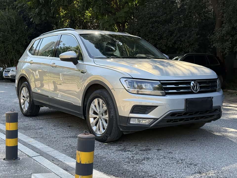 Volkswagen Tiguan L