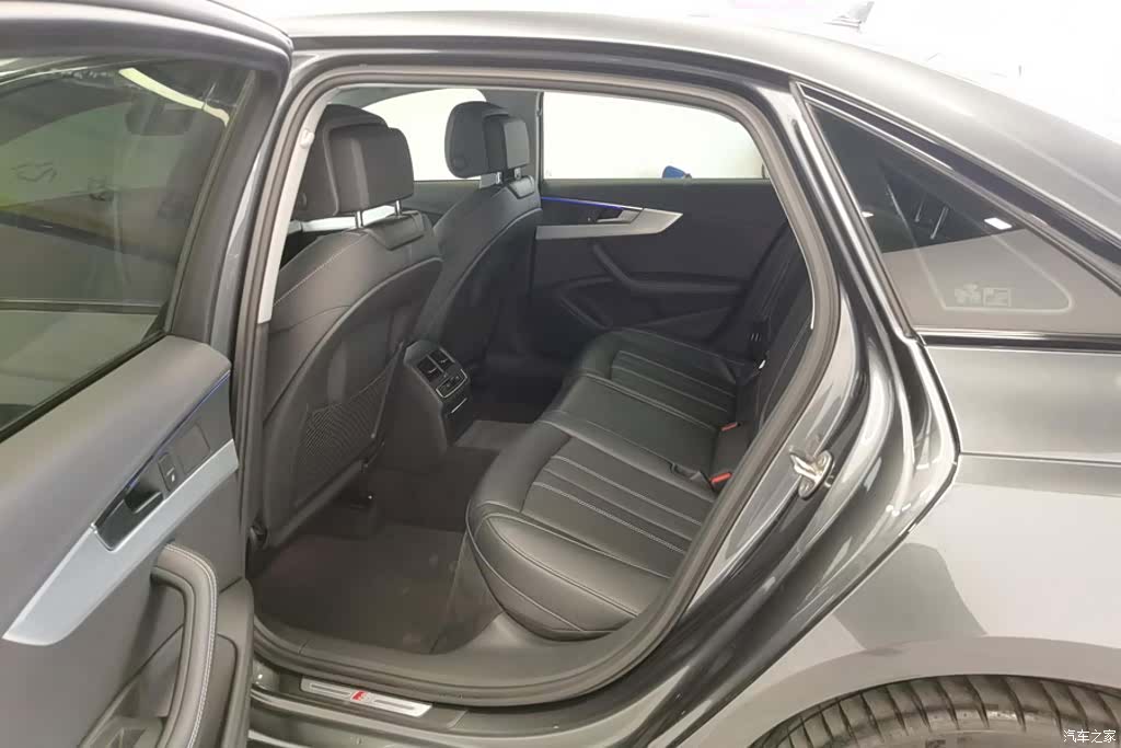Audi A4L, 2023 11