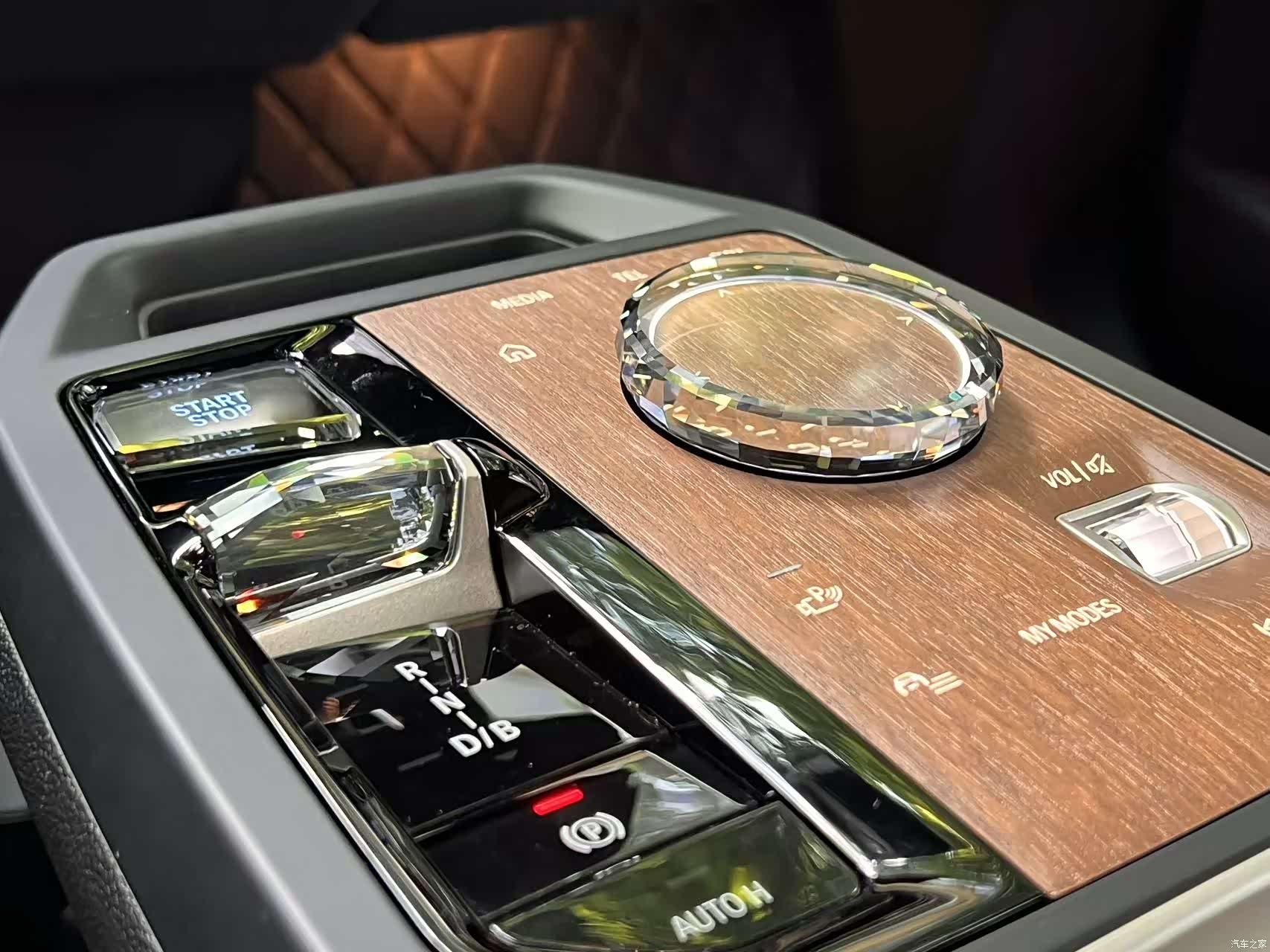 BMW iX, 2024 20